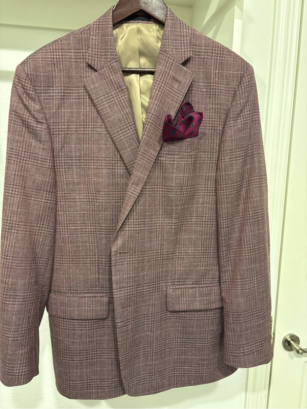 Ralph Lauren Men's Plaid Sport Coat in Mauve - like new!  Size 42R